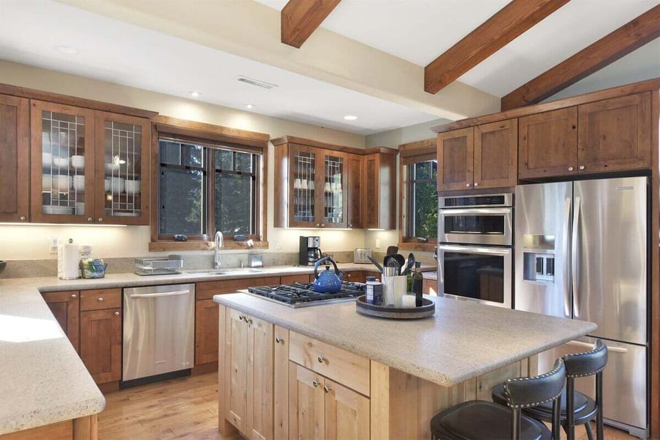 Gray Stone 2150: Gourmet Kitchen
