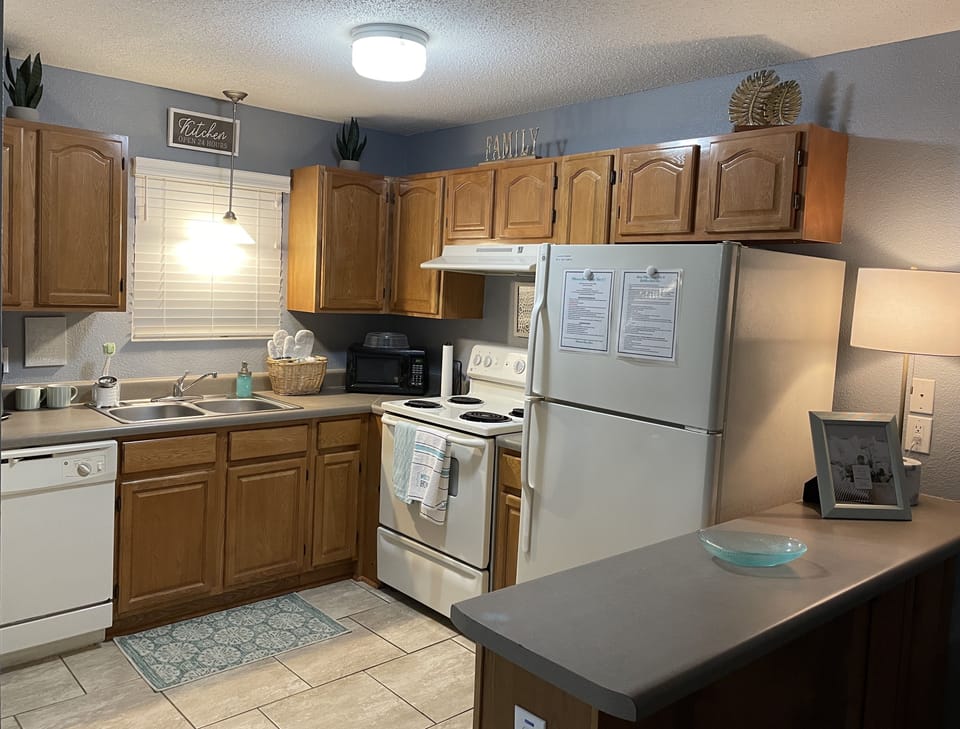 Fully Stocked Open Concept Kitchen