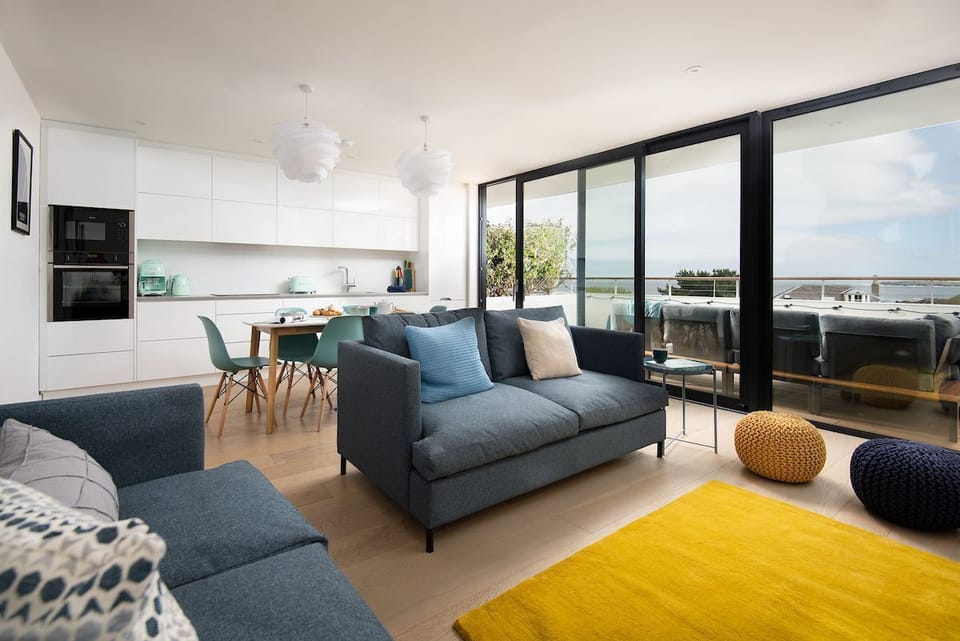 2 The Bay, Coldingham - the full-length sliding doors bring the outside in, allowing you to soak in the coastal views