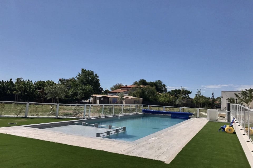 Holiday Home Swimming Pool