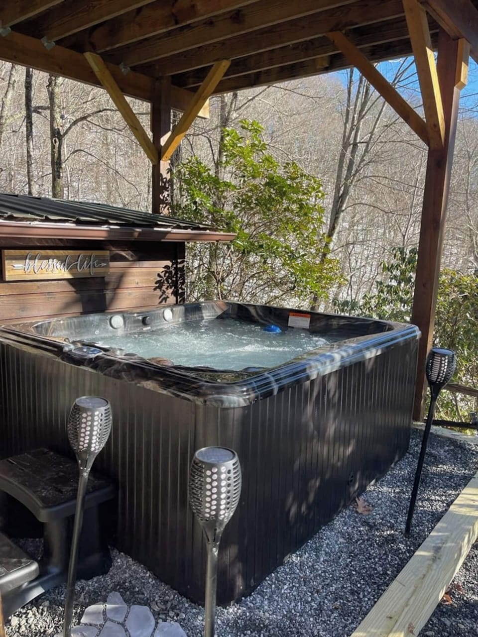 Outdoor spa tub
