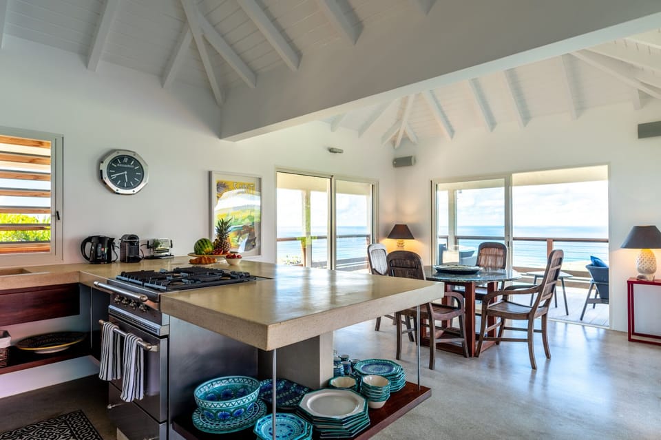Kitchen & Dining Areas