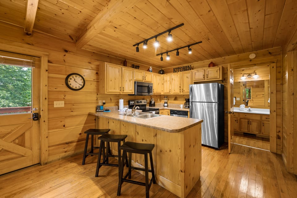 Fully equipped kitchen on the main level