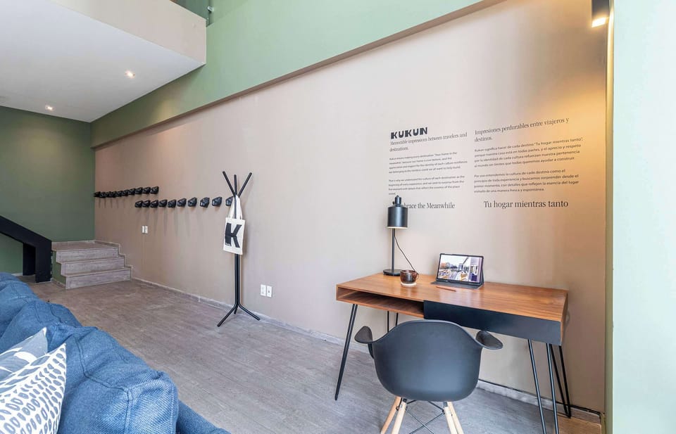 El mobiliario, la decoración y los servicios pueden variar ligeramente.