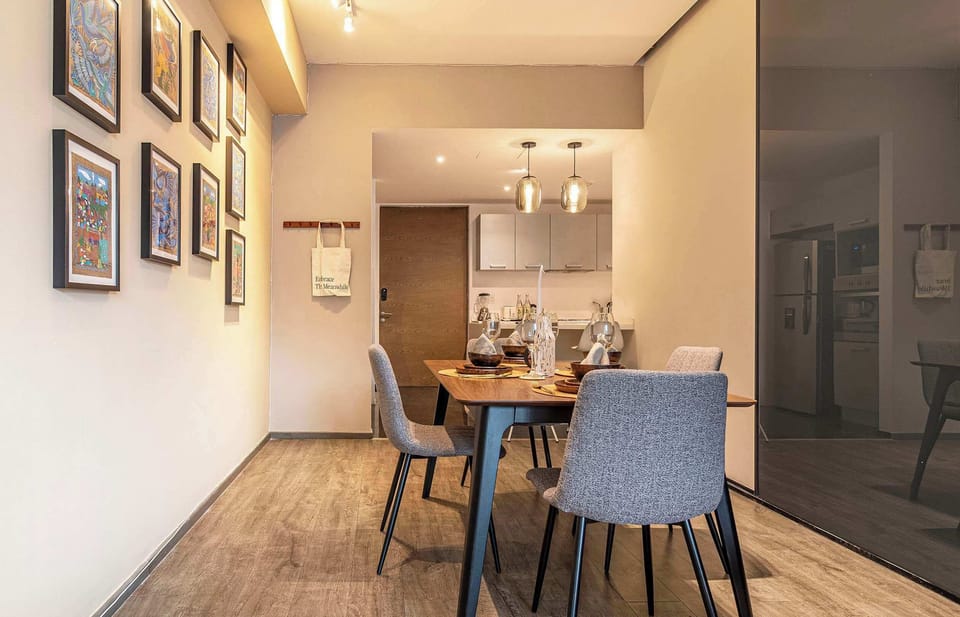 El mobiliario, la decoración y los servicios pueden variar ligeramente.