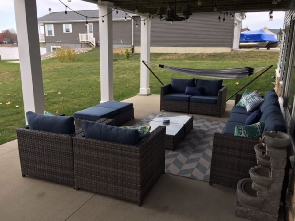 Downstairs patio (covered, furnished)