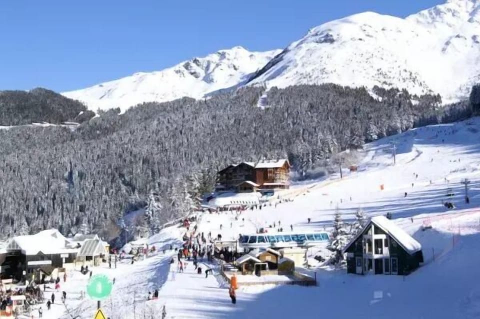 Snow and ski sports