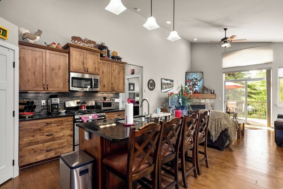 Kitchen Bar