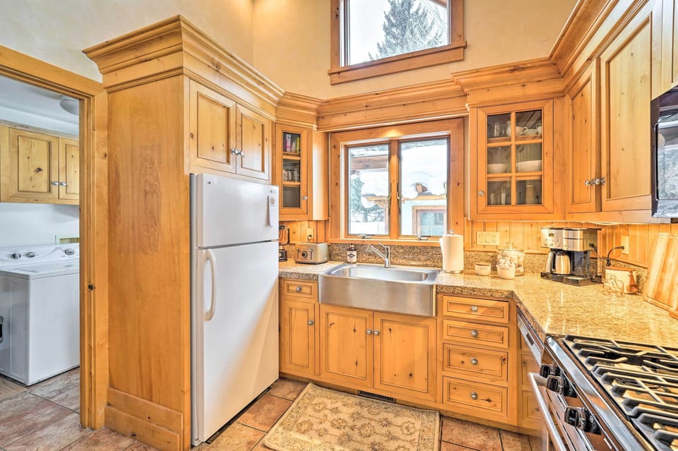 Fully Equipped Kitchen | Blender
