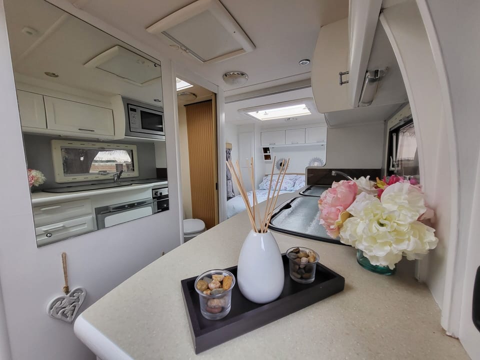 Kitchenette in Nayeli (caravan)