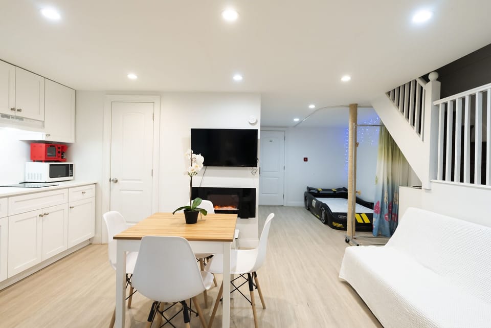 Dining Room with a 4-seater Table & Chairs