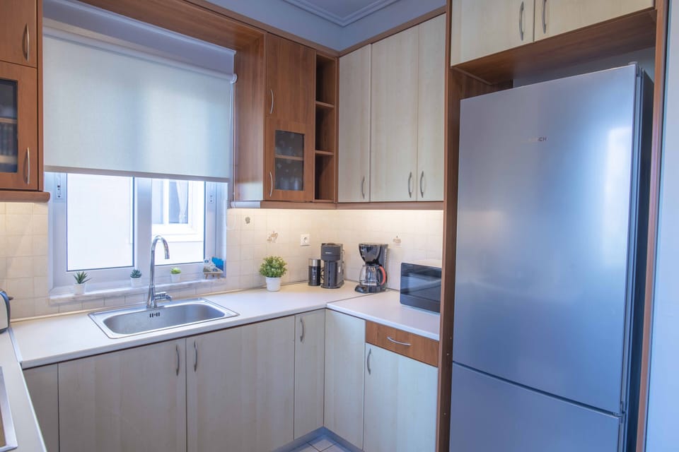 Fully equipped kitchen to make cooking a breeze. Supermarket located 200m away.