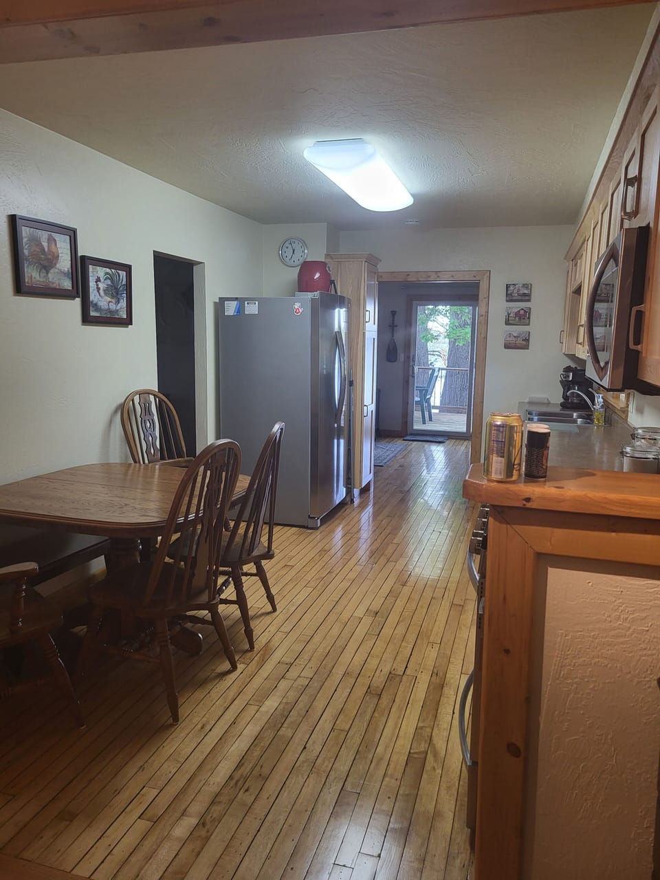 Kitchen with dining table