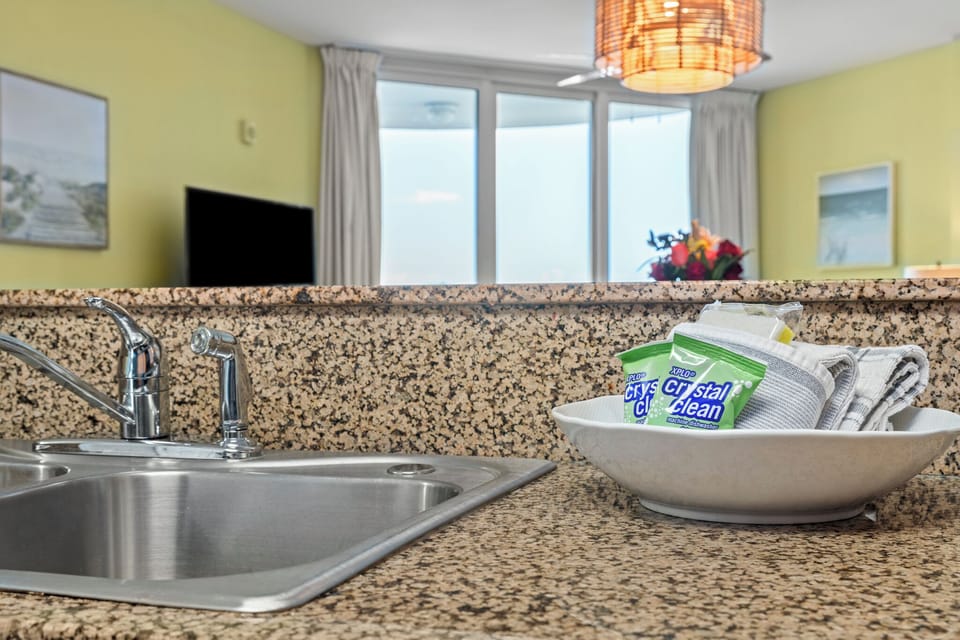 Beautiful, updated kitchen, granite countertops