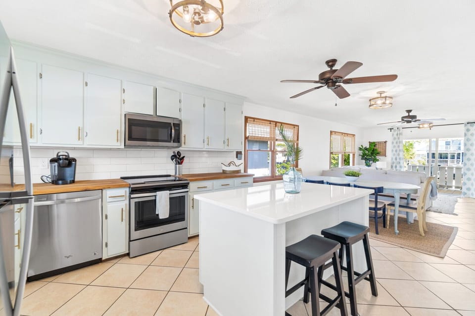 Open concept kitchen, dining living space