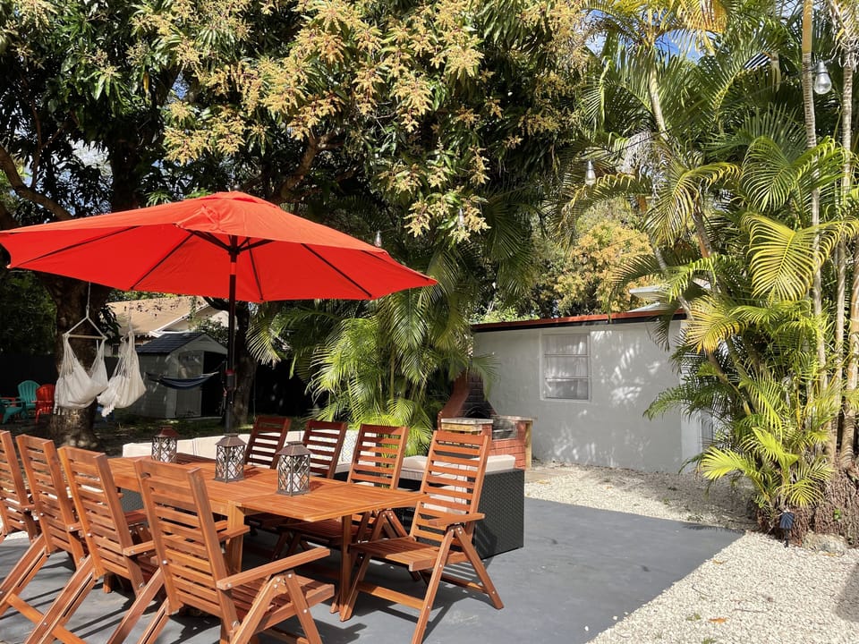 Outdoor dining