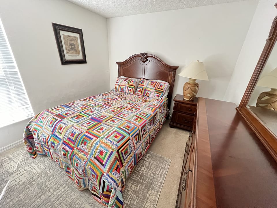 Queen Room.JPG
