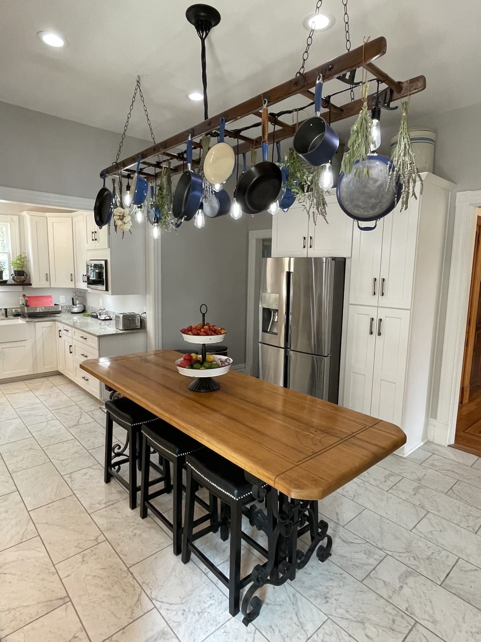 Huge cook's kitchen with all Thermador appliances & dozens of kitchen tools.