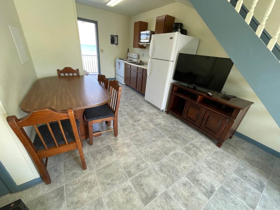 Kitchen (1)