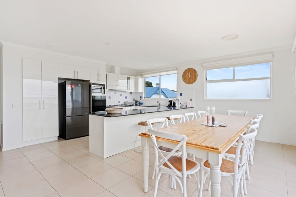 Open plan kitchen and dining area