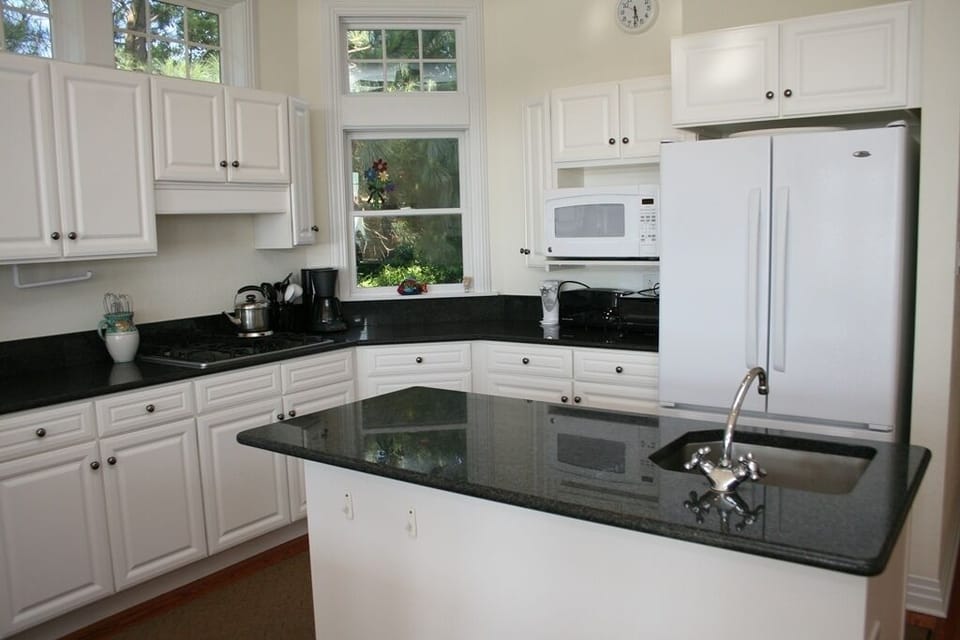 CC005: Live Oak Landing | Bottom Level Kitchen