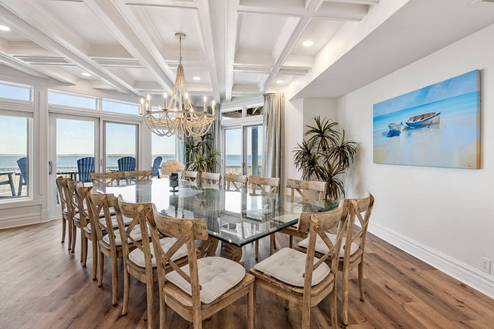 CC006: Bella Costa | Mid Level Dining Area