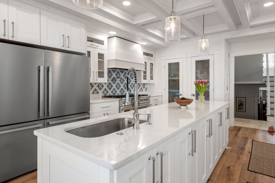 CC006: Bella Costa | Mid Level Kitchen