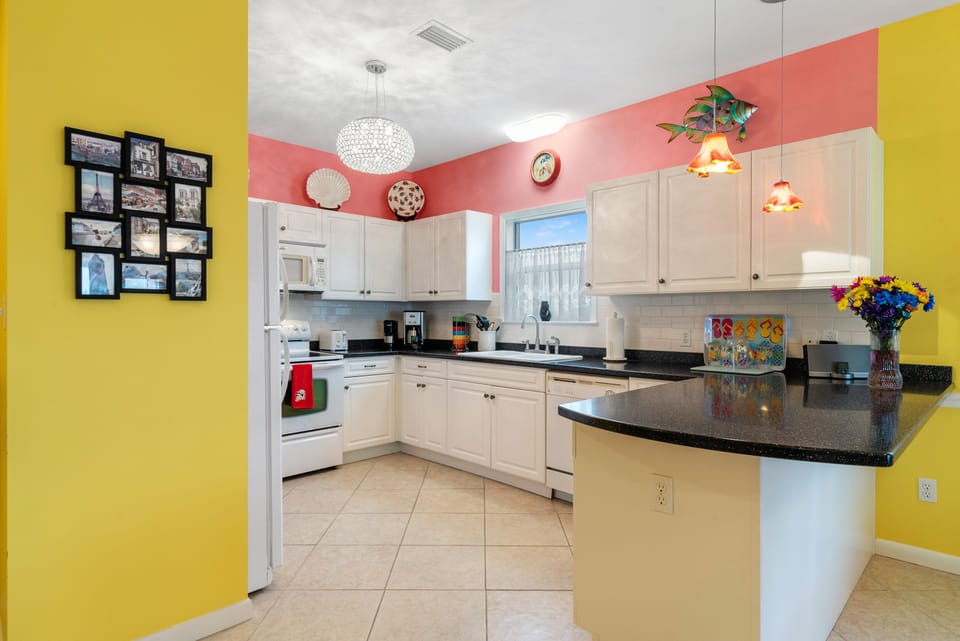 Mellow Yellow, Fort Morgan, Signature Properties