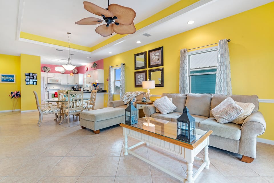 Mellow Yellow, Fort Morgan, Signature Properties