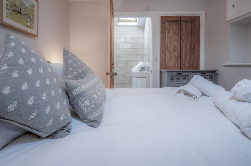 Noe Acre - 3 Bedroom Cottage - Tenby (8676)