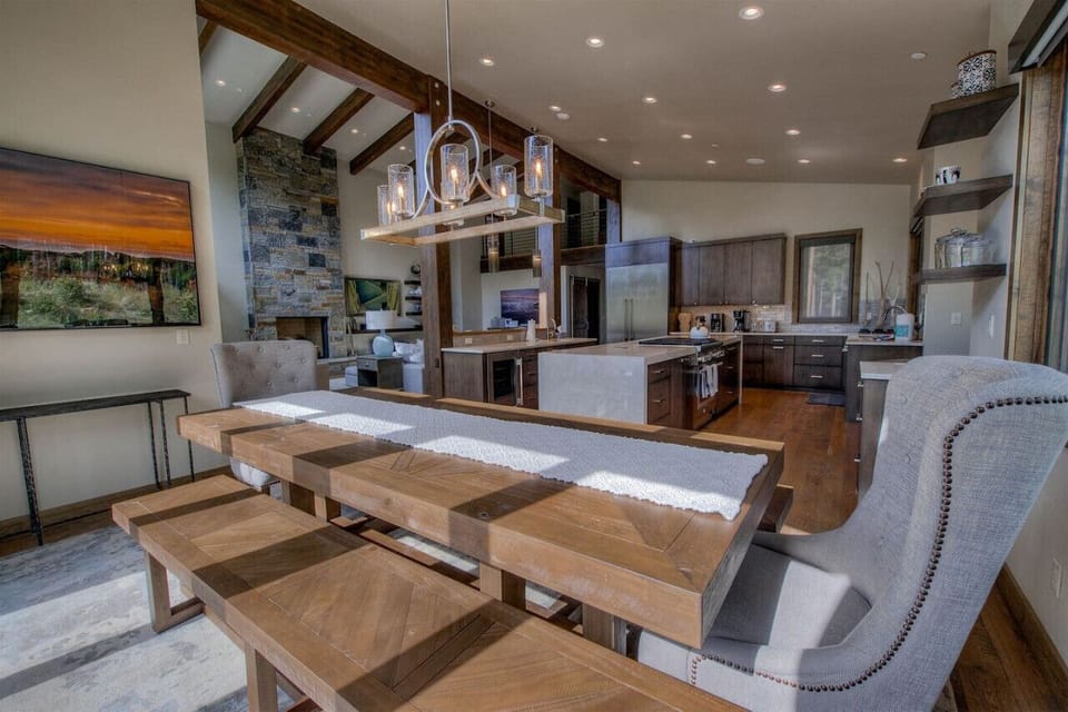 Enjoy your favorite meals with your favorite people