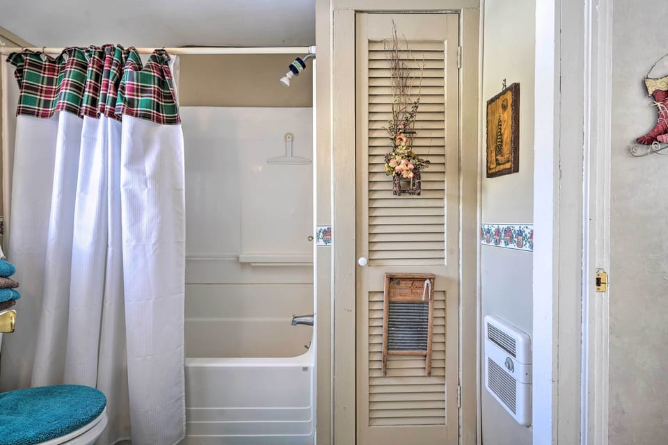 Full Bathroom