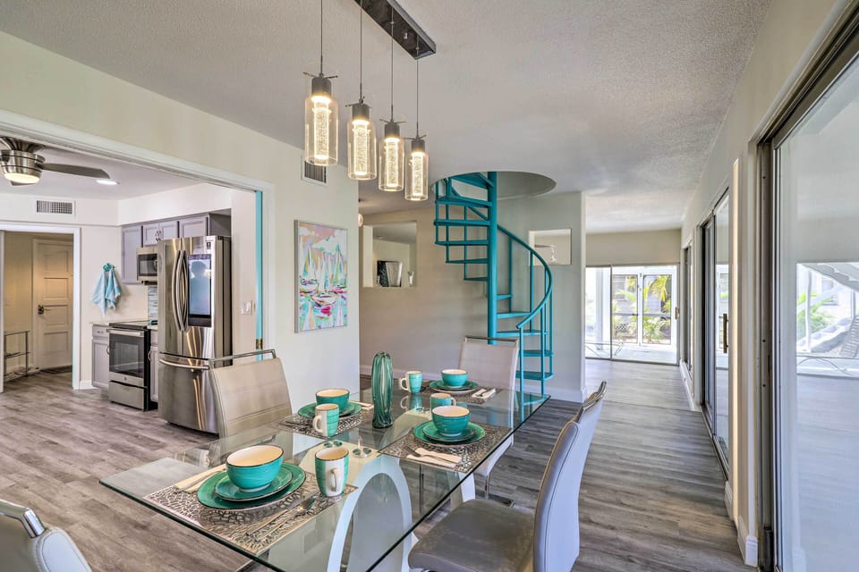 Indian Rock Beach Vacation Rental | 2BR | 2BA | 1,871 Sq Ft | Stairs Required