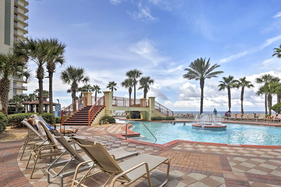 Community Outdoor Pool | On-Site Beach Access | Self Check-In