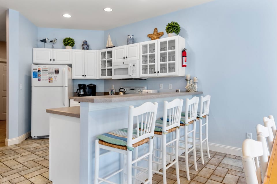 CC108: Currituck Club 108 | Bottom Level Kitchen