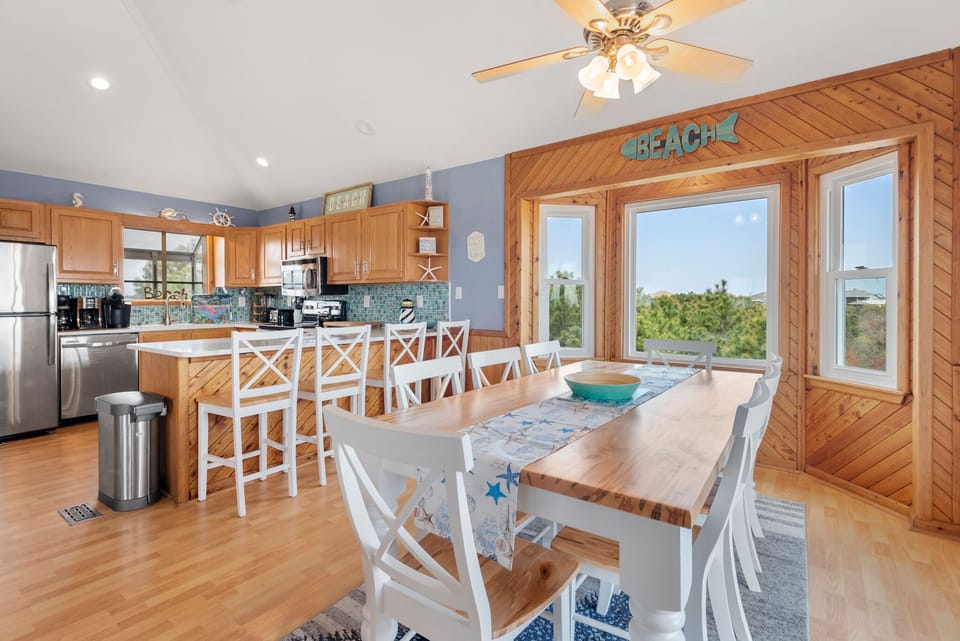 WH632: Sea Blue | Top Level Dining Area