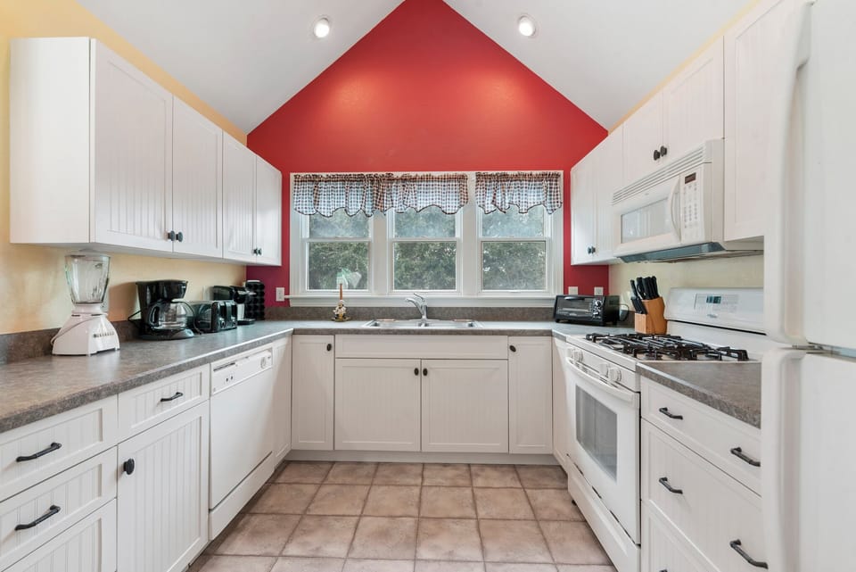 HK67: Anchors Down l Top Level Kitchen