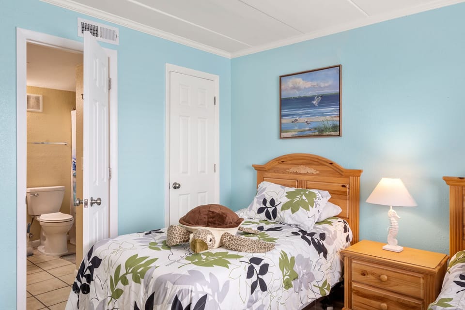 PVC308: PierView 308 | Bedroom 2