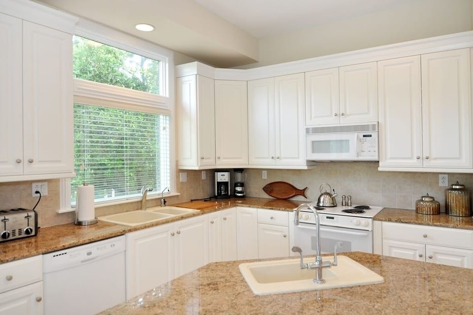 CC148: Array Of Sunshine | Bottom Level Kitchen