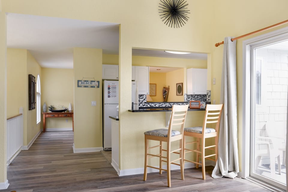 CL676: Let Me Count The Waves | Top Level Kitchen