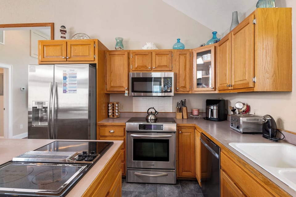 CL712: Payne Free | Top Level Kitchen