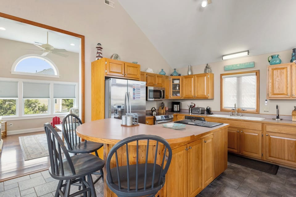 CL712: Payne Free | Top Level Kitchen