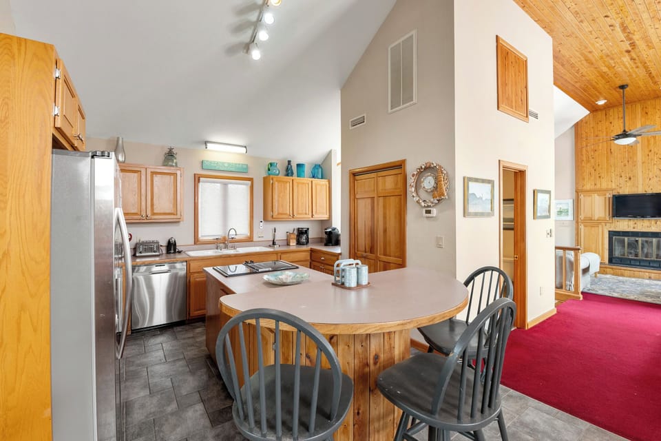 CL712: Payne Free | Top Level Kitchen