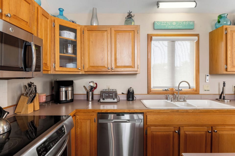 CL712: Payne Free | Top Level Kitchen