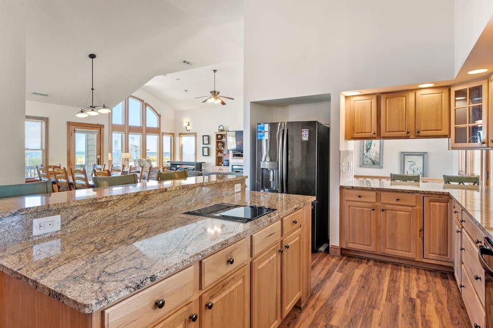 DE10: Duneridge Estates 10 | Top Level Kitchen
