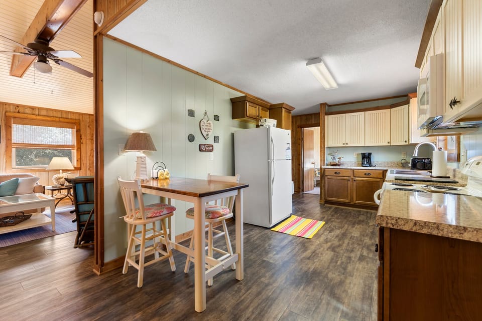 DU501: Hostetler | Kitchen