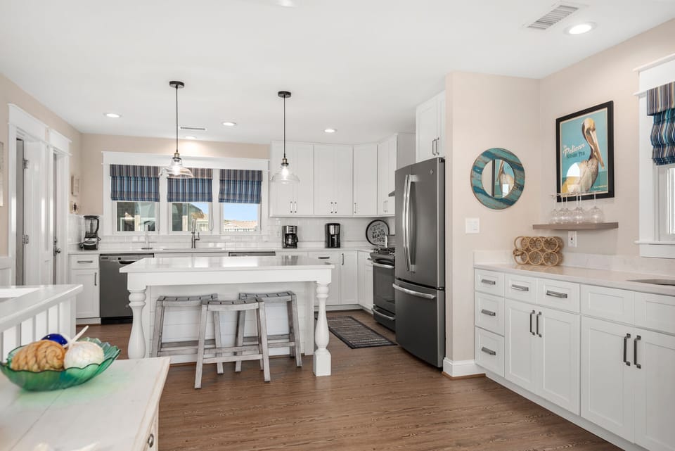 OSE01: Fish Tank | Top Level Kitchen