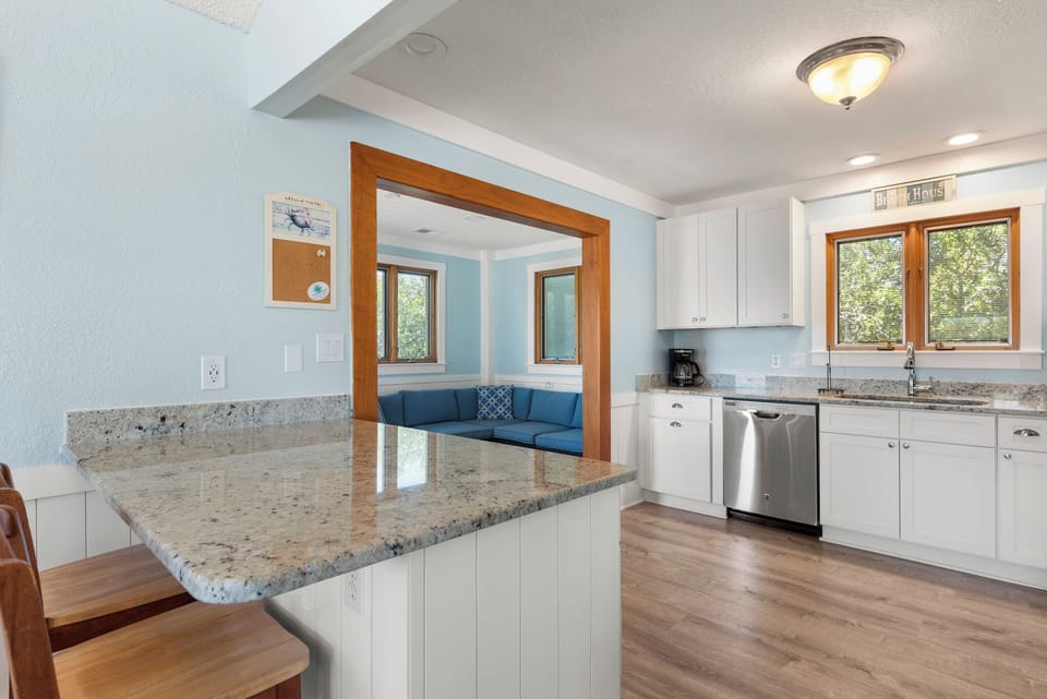 OSH01: Ocean Blue | Top Level Kitchen