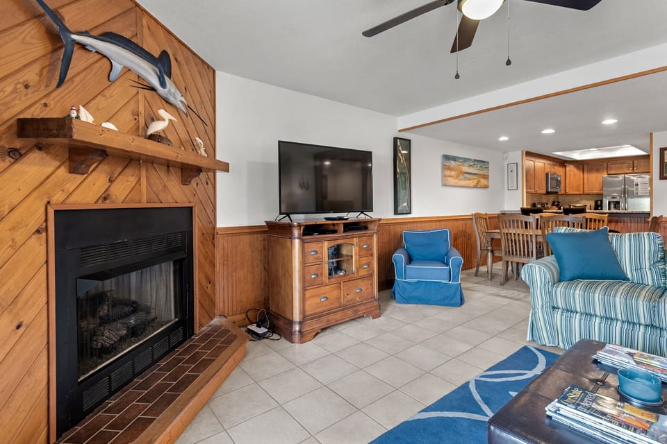 QF5: House Of The Rising Sun | Mid Level Living Area - Fireplace Not Available For Guest Use