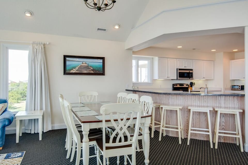 SA02: Sunsets Forever | Top Level Dining Area